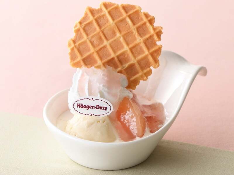 ハーゲンダッツ バニラ＆ストロベリーの白桃サンデー