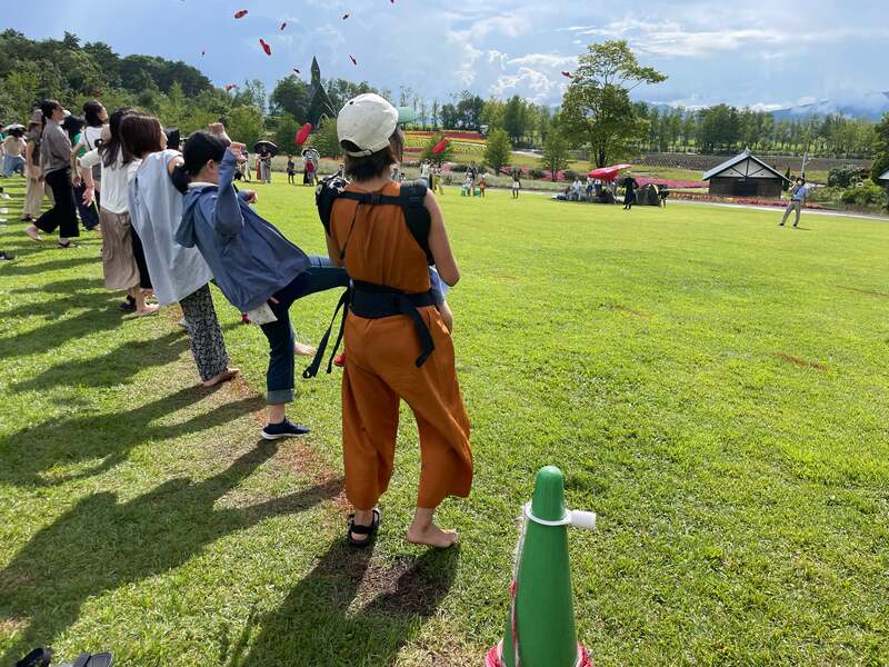 過去大会の中学生以上の大人女性の部の様子
