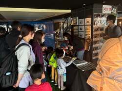 「世界最大のカブトムシに触れる感動！「凄いぞカブクワ展」が大阪・天満橋で開催」の写真