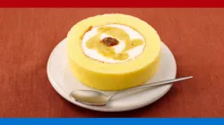 ローソン「らぽっぽファーム監修 お芋クリームプレミアムロールケーキ」