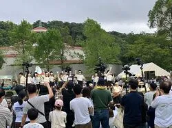 ステージパフォーマンスの様子（昨年）