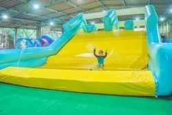 「子供実質無料で超お得！狭山スキー場「ウォーターフェス」割引チケットでSWも遊び放題」の写真