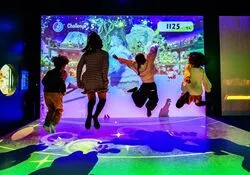 「【和歌山市・紀の川】人気おでかけスポットTOP10 屋内遊び場と海遊びが上位に」の写真