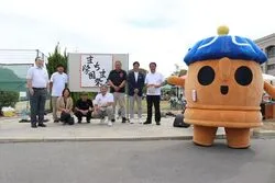 「80店舗のマルシェ＆キッチンカー12台集結！四天王寺大学で工作体験やスリッパ飛ばしも」の写真