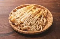「敬老の日にしゃぶしゃぶ温野菜がお得！小学生半額・未満無料で家族そろって楽しめる」の写真