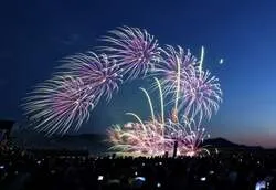 「大迫力の花火ショーや旬の海鮮グルメ、VRも！和歌山マリーナシティで秋イベント開催」の写真