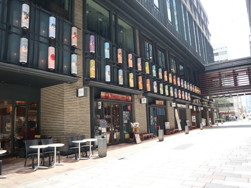 COREDO室町1と2の間の仲通りには、ポケモンの提灯装飾が！