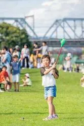 「天然芝で全力スポーツ！参加費無料の「多摩川スポーツフェス2026」開催」の写真