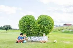 「天然芝で全力スポーツ！参加費無料の「多摩川スポーツフェス2026」開催」の写真