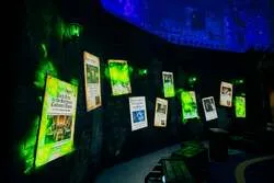 「ハリポタ スタジオツアー東京で初のハロウィーン　死喰い人が目の前に！魔法界に没入」の写真