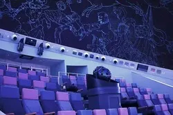 最高水準の光学式プラネタリウム「MEGASTAR-II Ａ」を常設している「わいわい劇場」