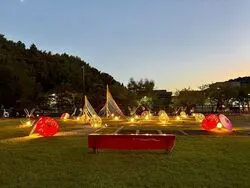 柏屋の竹あかり　〜明治の灯が燈る、特別な夜〜（内野本陣史跡広場の竹のオブジェクト（R6年展示））