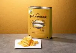 外はパリッと中はサクサクの厚切りポテトチップス