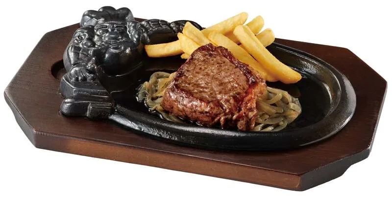 ビュッフェやごはんが付いたステーキランチ