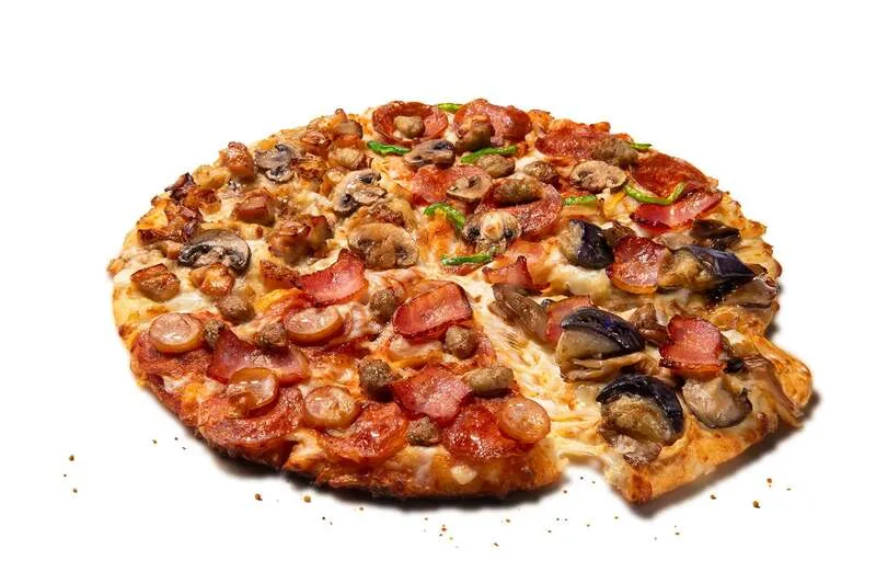 期間限定の「香ばしバター醤油キノコとごろごろミートの秋クワトロ」