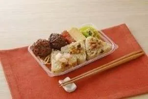 南京町監修 おにぎり弁当（中華おこわ風）