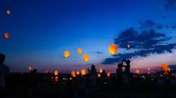 「仮装でランタンを夜空へ！「浜名湖ランタン」＆「浜松ハロウィンランタン」初開催」の写真