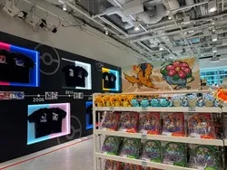 「東京ミッドタウン八重洲」5階のイベントスペース前にあるグッズ売り場