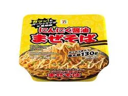 にんにくチップと特製ダレが絡んだまぜそば