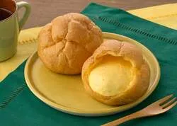 「ジャンボシュークリーム（北海道産かぼちゃ）」