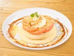 高倉町珈琲「焼きりんごのブリュレ リコッタパンケーキ」