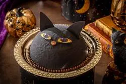 黒猫モチーフのスイーツ「真夜中の黒猫」