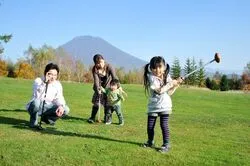 「【北海道・ニセコ】子供に人気のおでかけスポットランキング 秋の行楽シーズンに」の写真
