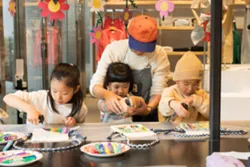 「ひつじのショーンが館内を占拠！？ハロウィン限定コラボが新宿フラッグスで開催」の写真