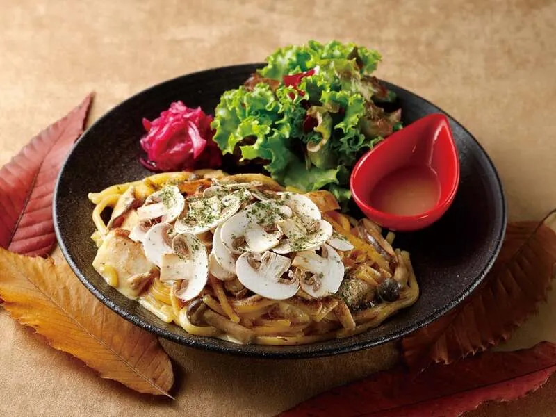「トリュフ香るきのこたっぷりクリームパスタ」