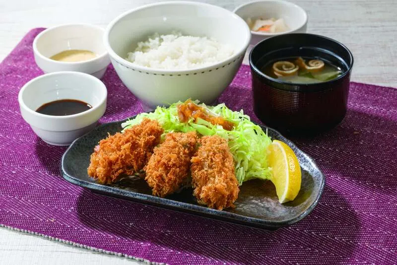 ガスト「カキフライ和膳［3個］」