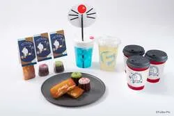 限定あったかメニュー（フィナンシェ320円、カヌレ（抹茶・木苺）320円、ホットロイヤルミルクティー500円、ホットレモネード500円、コンソメスープ500円、ドラえもんブルー600円、アップルドリンク400円）