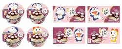 「やわもちアイス バニラ」ドラえもんパッケージのフタとカップ側面のデザイン