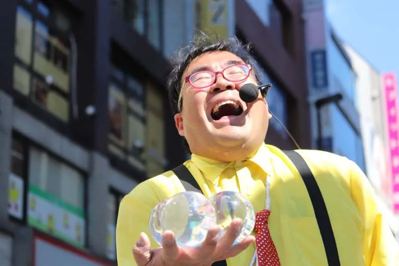 大道芸人ジーニー