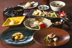ホテル阪神大阪 日本料理・天ぷら「花座」の「葵会席」（画像：公式サイトより）