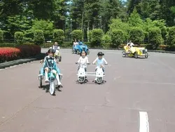 親子で乗車できる2人乗りも！