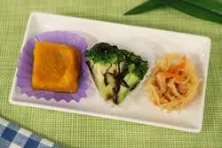 いなげや「渡辺美里考案＆監修 でっかい愛のおにぎり弁当」