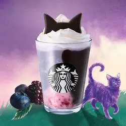 「スタバに猫耳のハロウィンフラペチーノ登場！店内で「幻のパープルキャット」探しも」の写真