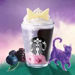 「スタバに猫耳のハロウィンフラペチーノ登場！店内で「幻のパープルキャット」探しも」の写真