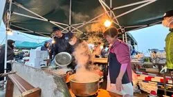 「はらこめし約2,000食を無料でふるまい！　ゆりあげ港朝市50周年で全国の特産市も」の写真