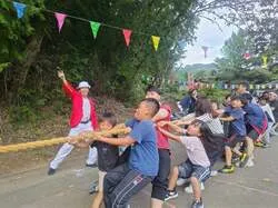 「パン食い競争や綱引きも！　昭和レトロな大運動会が埼玉・ときがわ町の温泉銭湯で開催」の写真