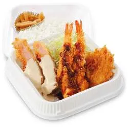 海老トリプル弁当 通常店舗：1,069円/券売機店舗：1,090円