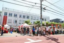 「オセロ名人や木のおもちゃ作家など遊びの達人300人！新宿で「東京おもちゃまつり」」の写真