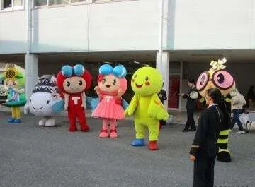 会場に登場するゆるキャラたち