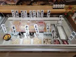 「「刺身食べ放題」で話題の漁港食堂がリニューアル！海鮮丼やお子様セットも 秦野市」の写真