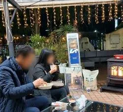 「子供が主役のクリスマスマーケット！焼きマシュマロや限定マグカップも 岐阜市長良で」の写真