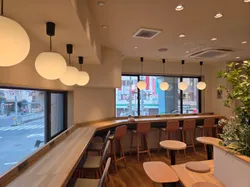 「パンが90種類以上に！生ドーナツや2階カフェも 大阪市福島区のケーラーベーカリー」の写真