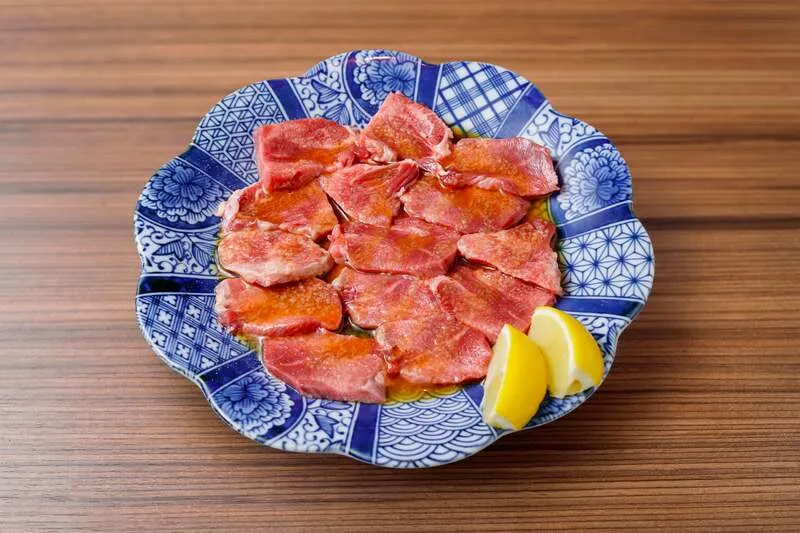  【名物】厚切り豚タン 690円（税込795円）