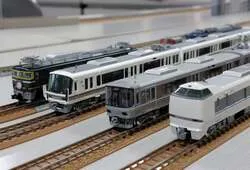 「サンダーバードの運転台体験やNゲージ展示！京都駅150周年記念マルシェが入場無料」の写真