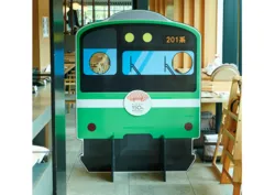 「サンダーバードの運転台体験やNゲージ展示！京都駅150周年記念マルシェが入場無料」の写真