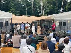 「音楽フェスに星空観察会、記念グルメも！伊東市の奏の森リゾートが開業3周年イベント」の写真